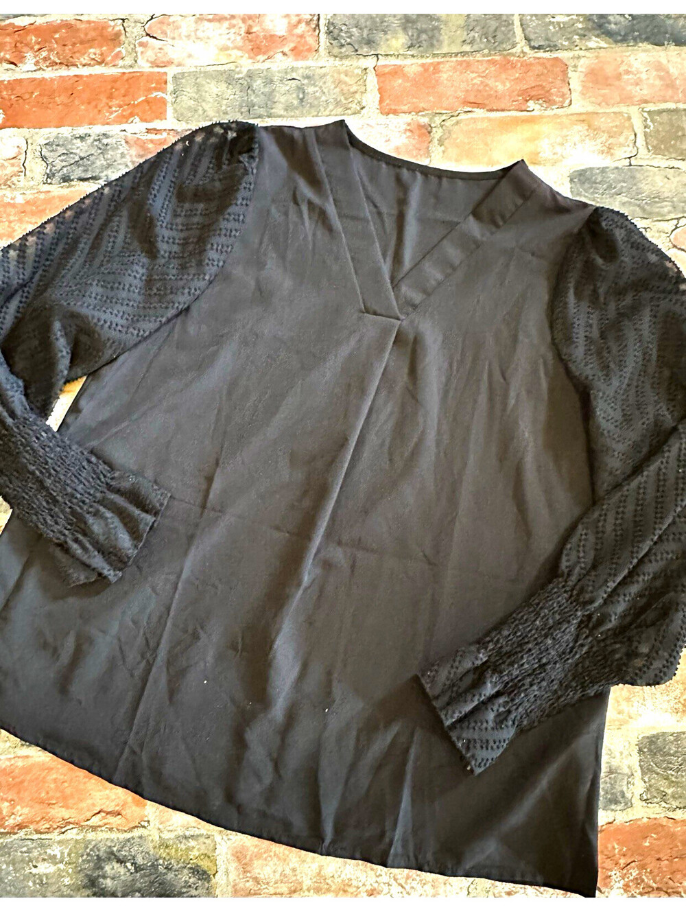 Women’s Black V-Neck Long Sleeve Lace Sleeve Stretch Blouse Size Large